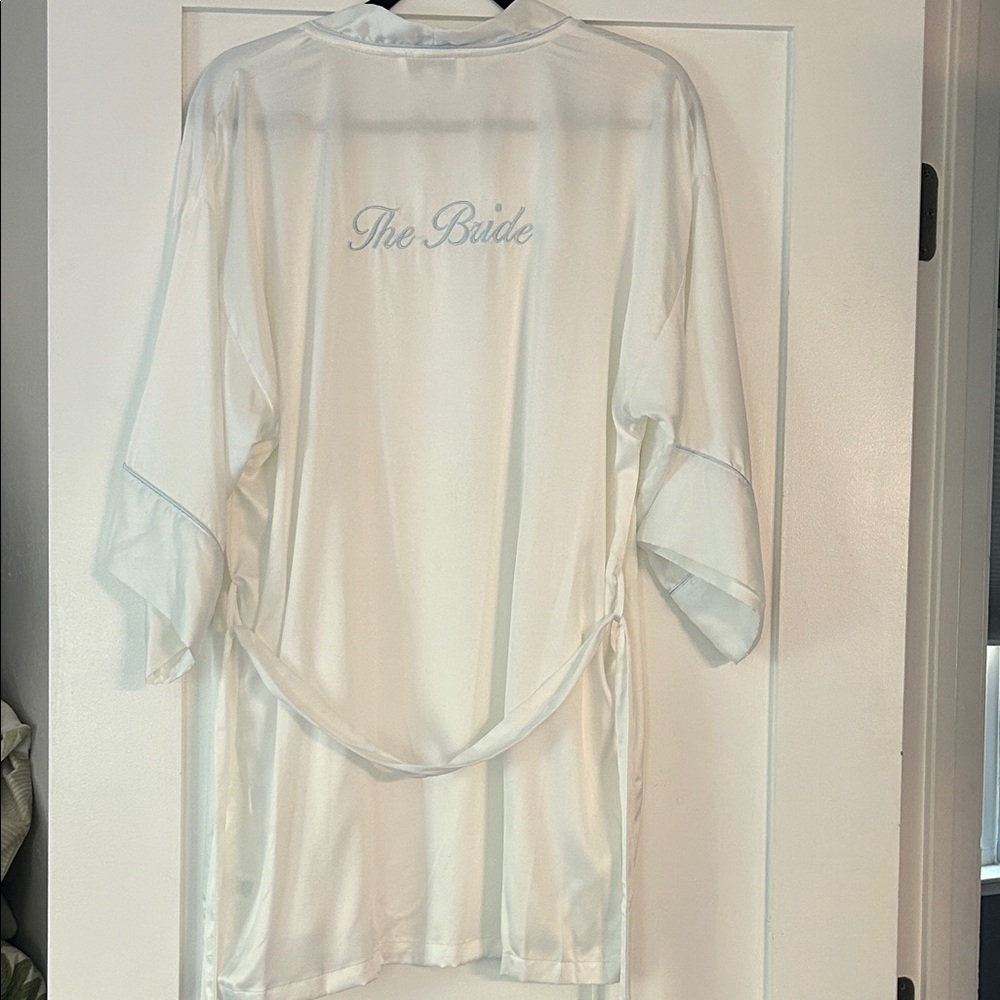In Bloom White Bridal Robe